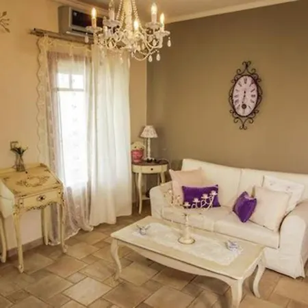 Sea Front Almi 펜션 *